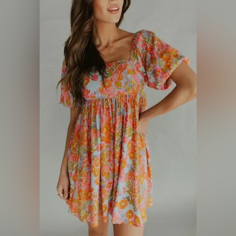 Henly spring mini dress with puff sleeves